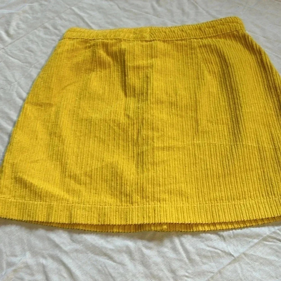 Urban Outfitters Alexa Yellow Corduroy Button Down Mini Skirt Medium - Picture 6 of 6